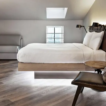 Hotel Moxy 3*